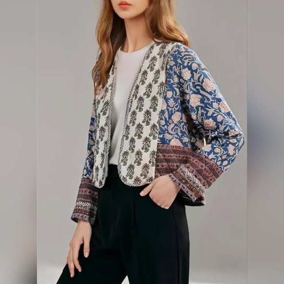 🌼Floral Patchwork Light Jacket🌼 - Picture 1 of 3